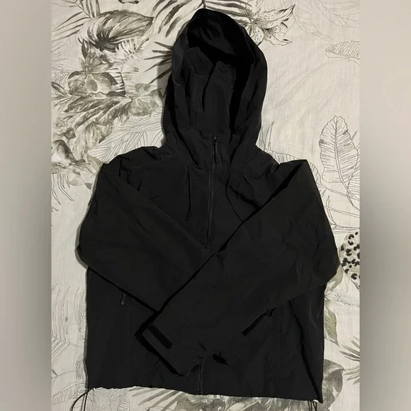 NWOT Oversized Wind Breaker and Rain Jacket - Picture 2 of 8